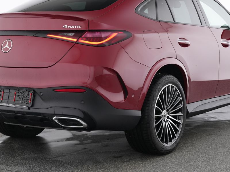Mercedes-Benz GLC 300 e 4M Coupe - 9