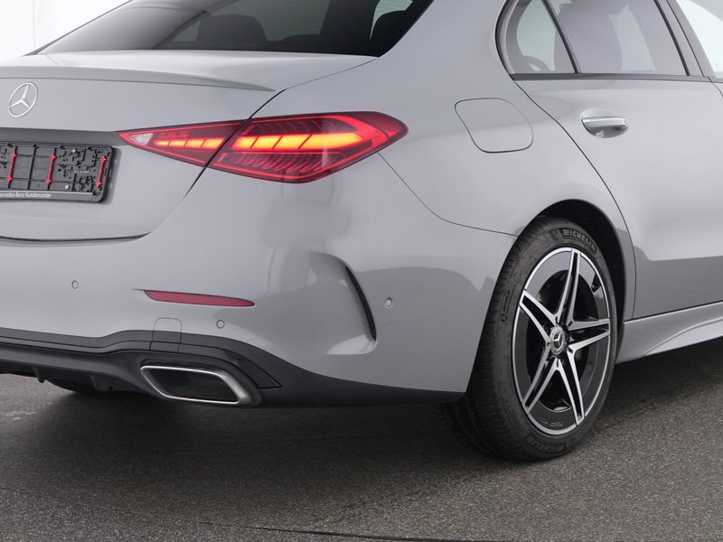 Mercedes-Benz C 300 e - 4