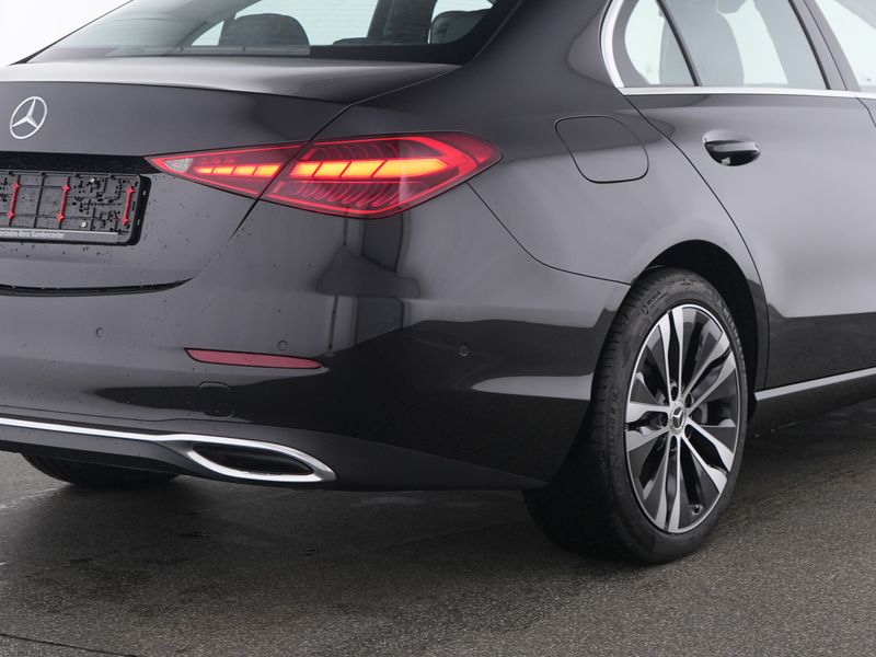 Mercedes-Benz C 300 e - 4
