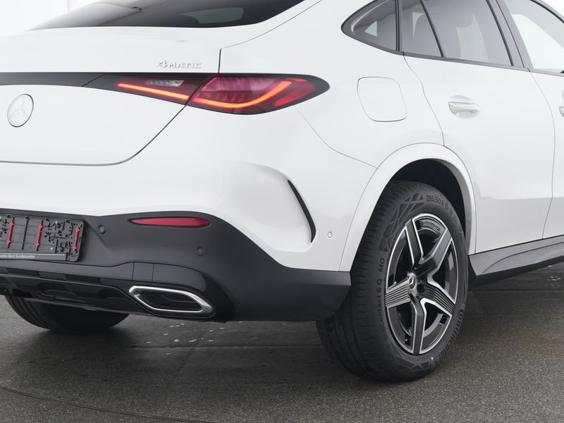 Mercedes-Benz GLC 300 e 4M Coupe - 4