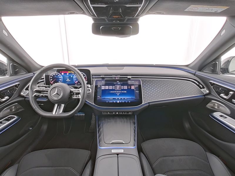 Mercedes-Benz E 200 - 5