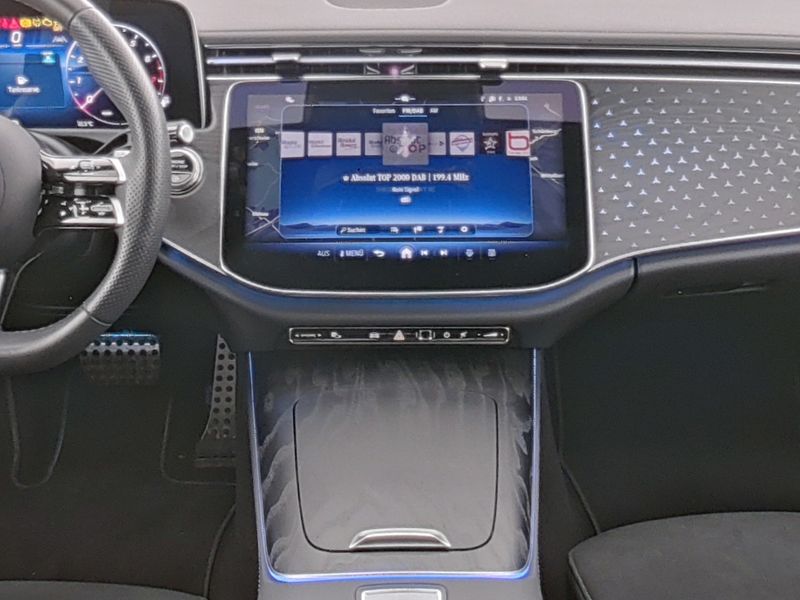 Mercedes-Benz E 200 - 7